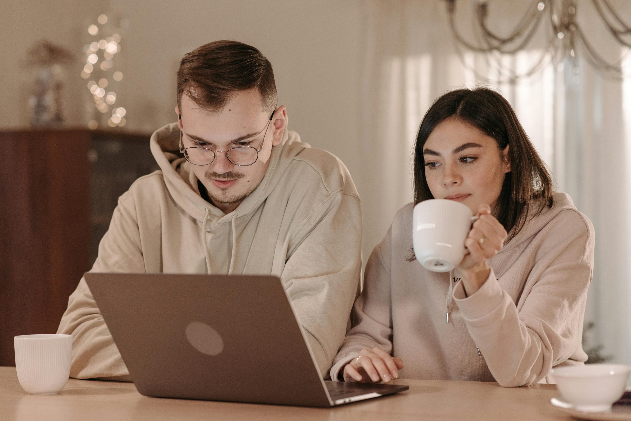 Online Relationship Counselling: Building Resilient Connections from Anywhere
