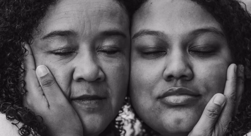 Online Attachment Therapy: Understanding How Attachment Shapes Your Life