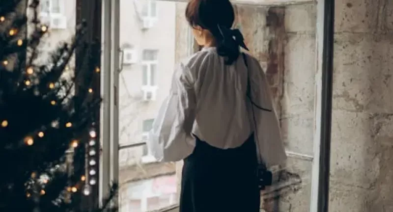 Adressing Loneliness and Depression During Holidays with Christmas Depression Counselling